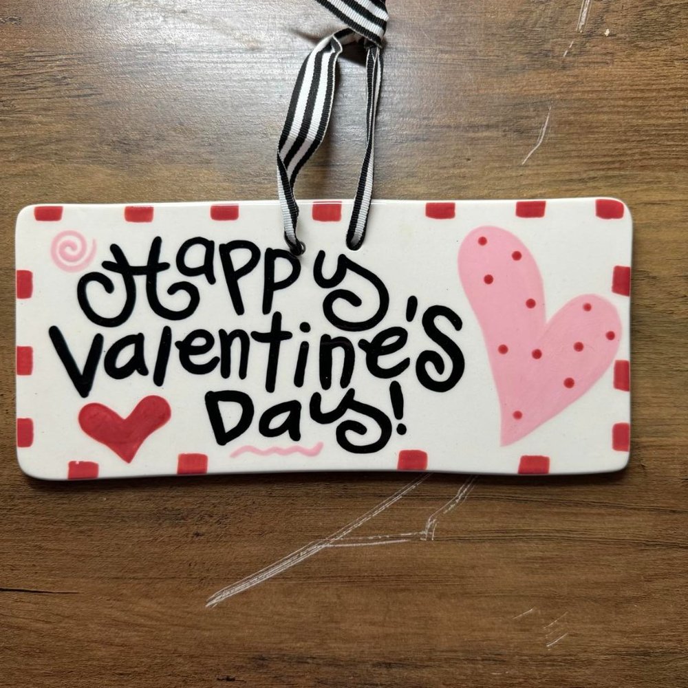 Coton Colors Happy Valentines Day wall decor